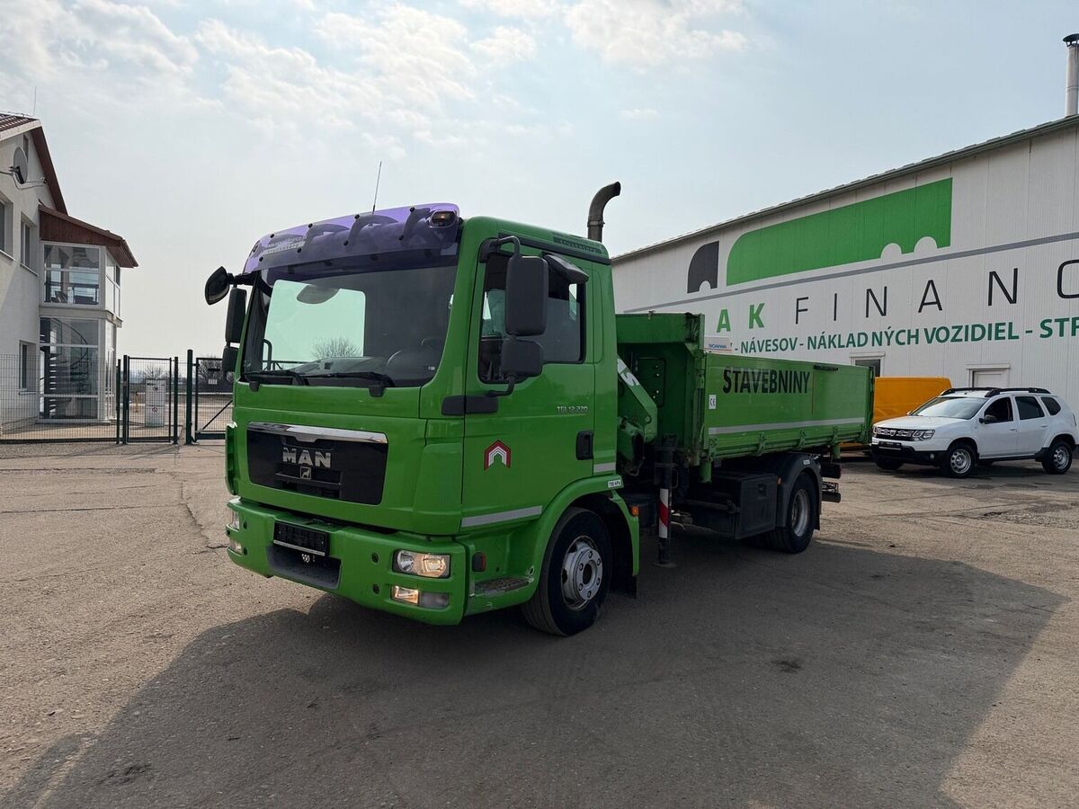 MAN TGL 12.220 threesided kipper with crane E5 530 3