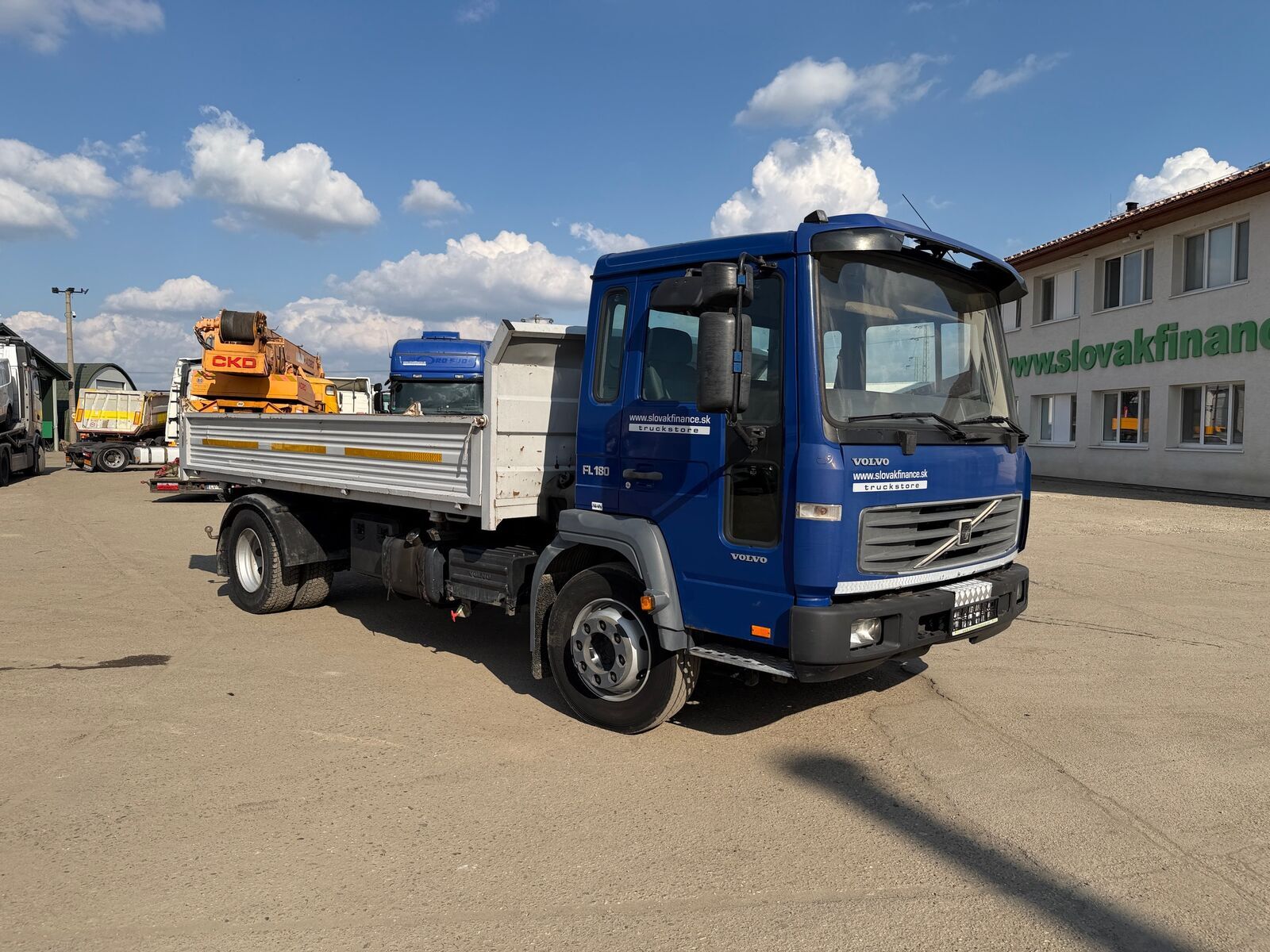 Volvo FL180 trojstranný vyklápač E2 VIN 042 2
