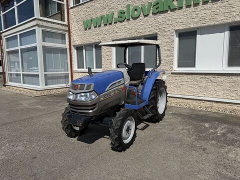 Sonstige AT25 4x4 automat 3-valec