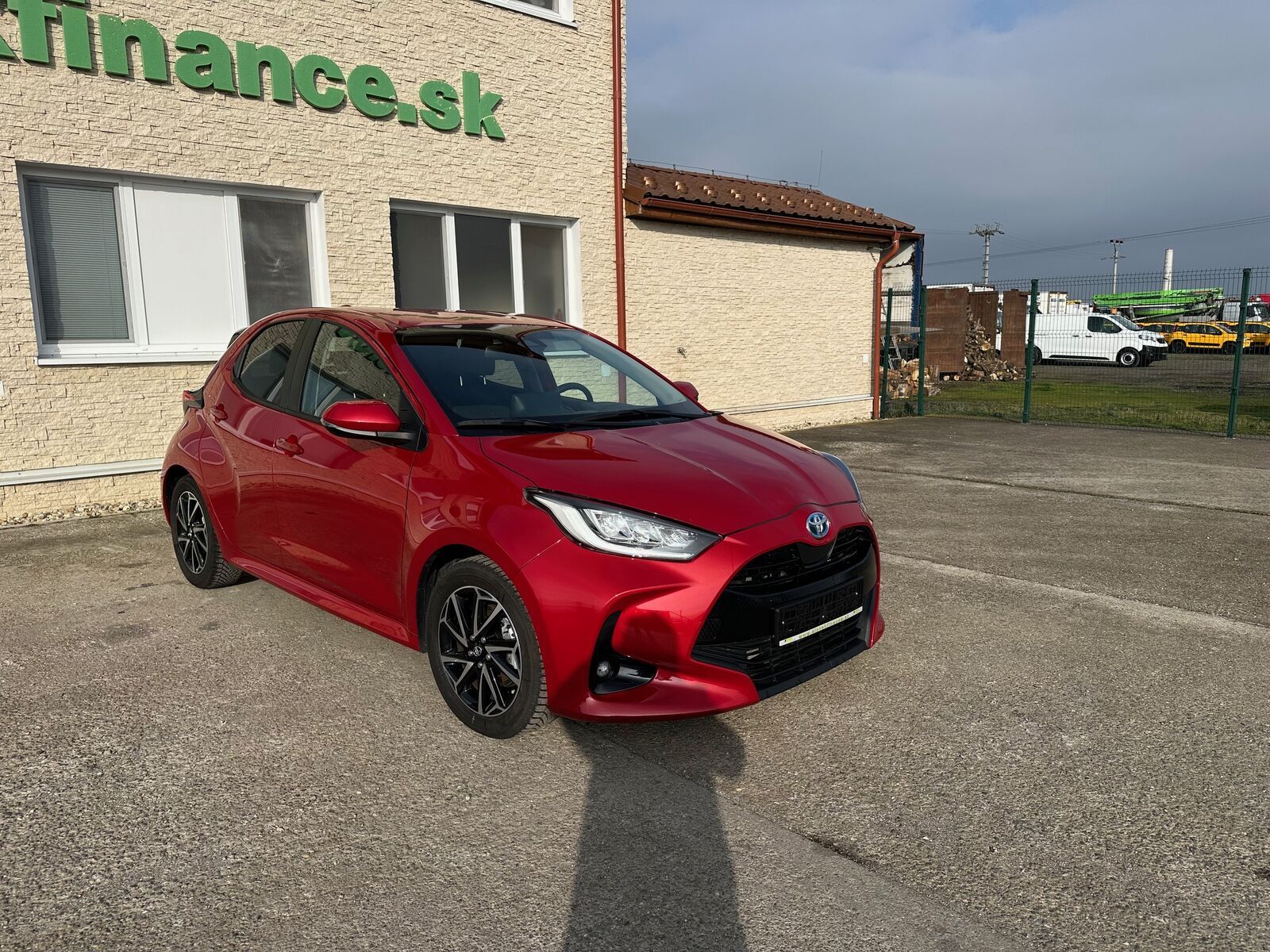 Toyota YARIS HYDRIB benzin + HEV VIN 533 2