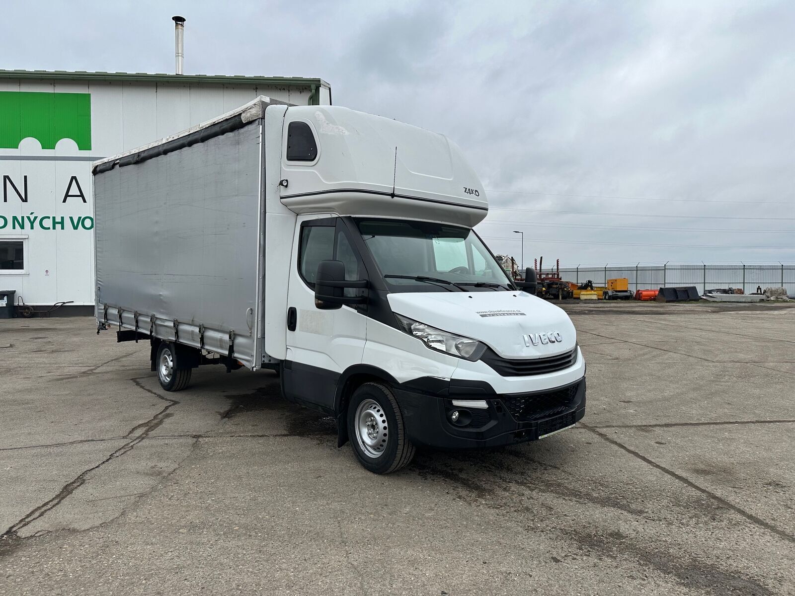 Iveco DAILY 35S17 dvojstranná zhrňovačka VIN 417 2