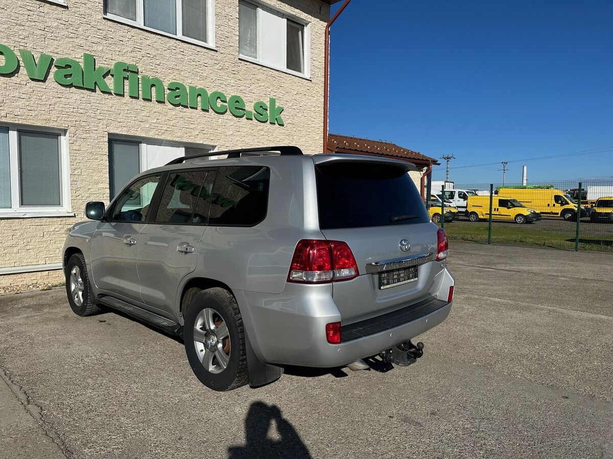 Toyota LAND CRUISER 4,5 200  VIN 788 3