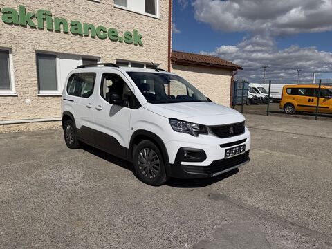 Peugeot RIFTER 1.5 diesel manuál, 5 seats VIN 267