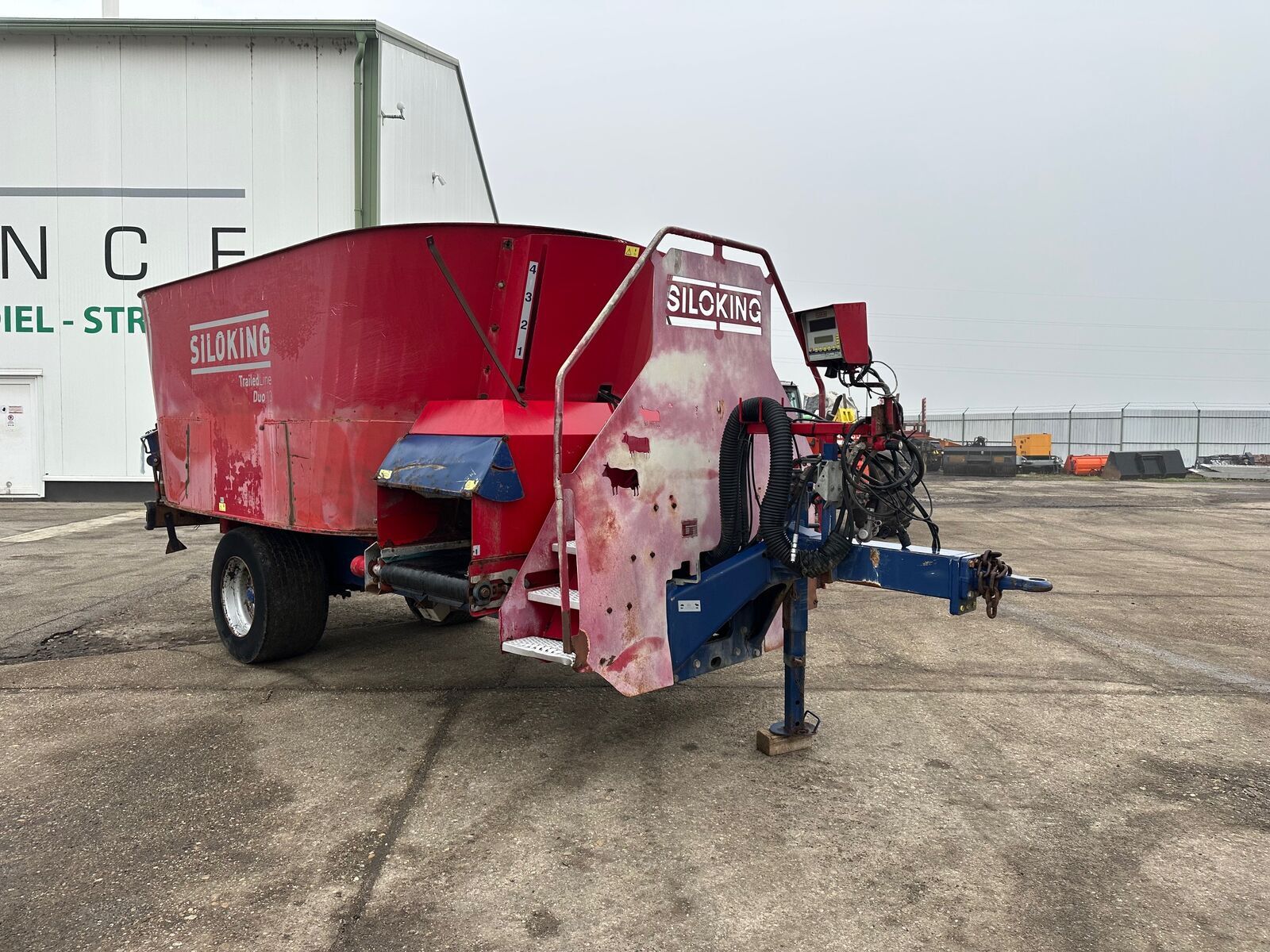 TRAILEDLINE DUO13 Ťahaný kŕmny vozík VIN 939 2