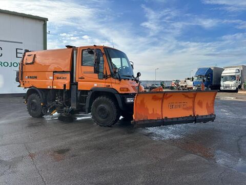 Mercedes-Benz Unimog VIN 573