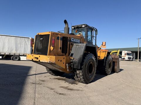 Case 921 VIN 218