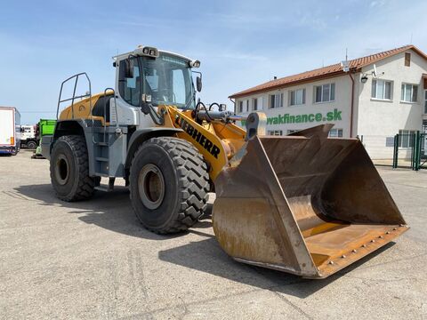 Liebherr L580 