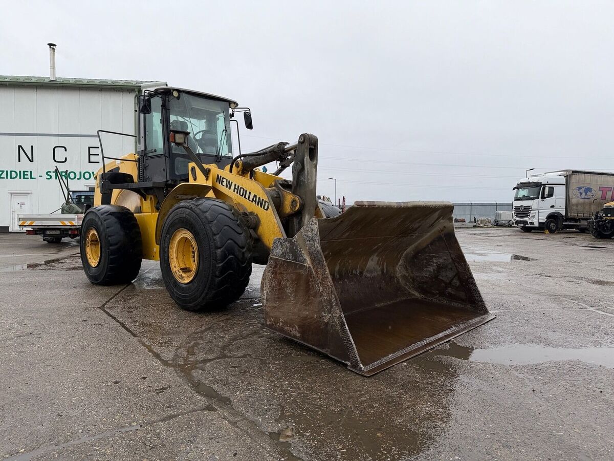 New Holland W270B VIN 022 2