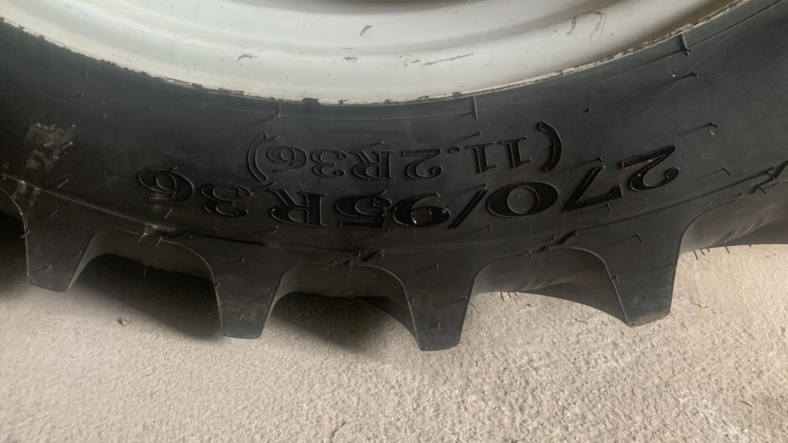 Trinker Zwillingsräder 270/95R36 zu 420/70R30 3