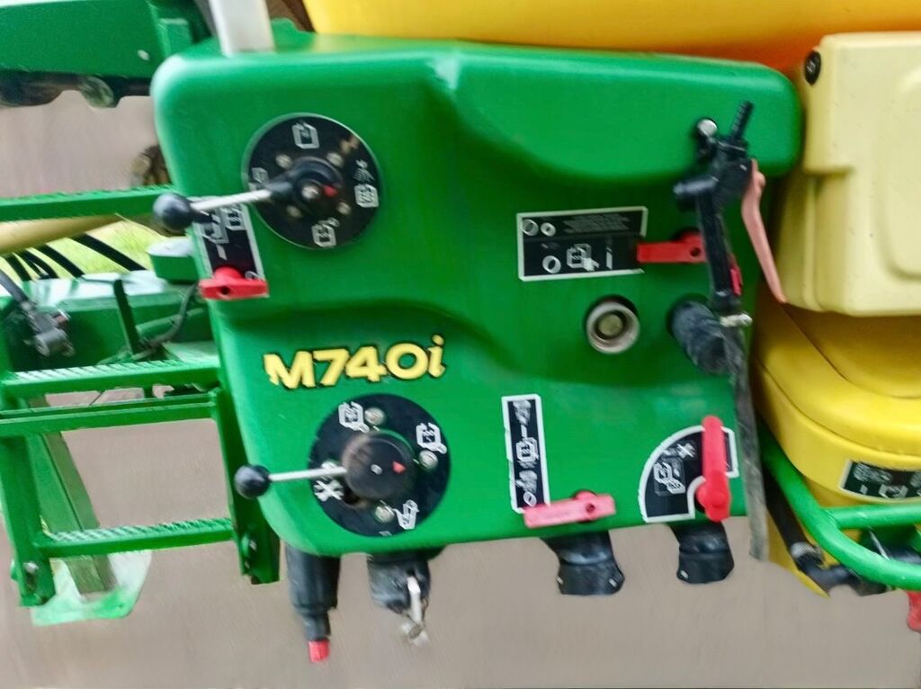 John Deere M740 - 24m 3