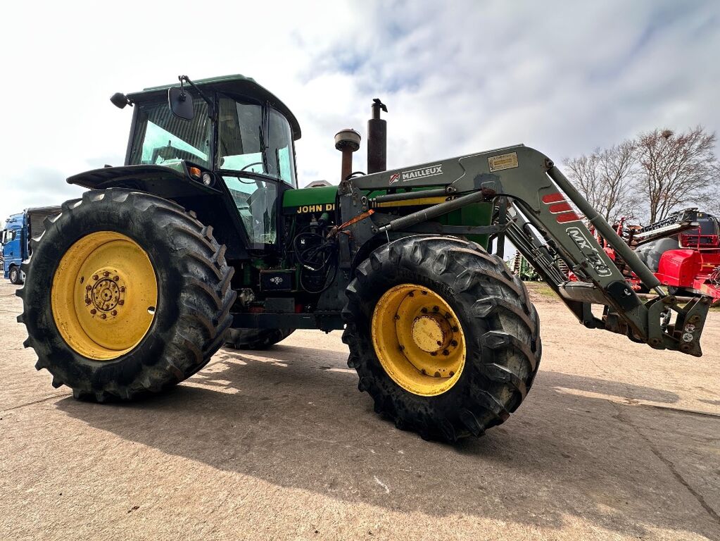 John Deere 4055 2