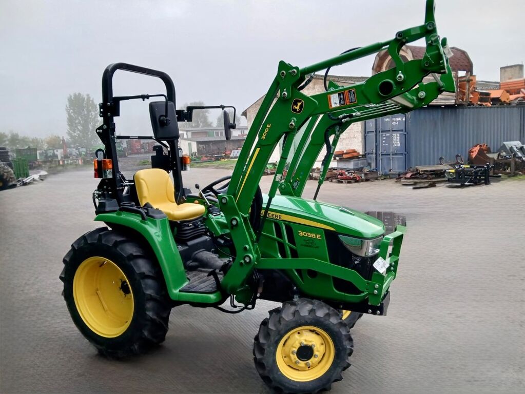 John Deere 3038E + FL 2