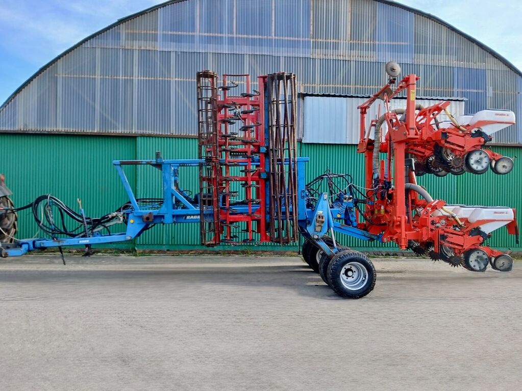 Kuhn Maxima 2 mit Rabe Königsadler / MC Agri 1