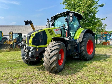 CLAAS Axion 870 CMATIC 