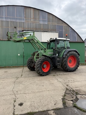 Fendt Vario 818 TMS mit Frontlader 