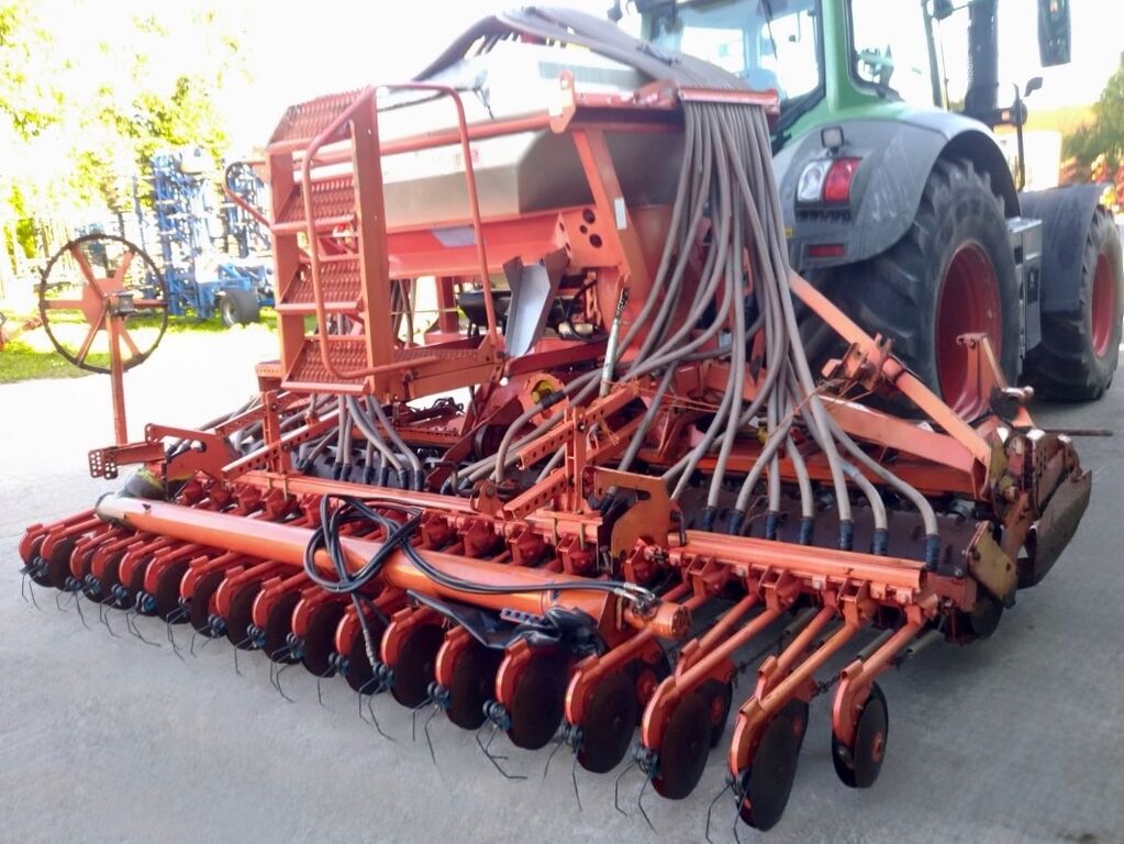 Kuhn HR4502 + Venta TI 2