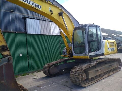 New Holland E 215 3