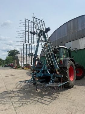 Sonstige 9m Striegel