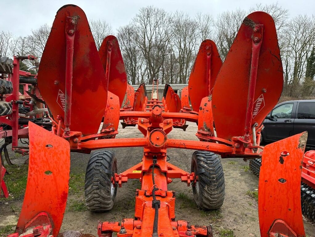 Kuhn Challanger CHG8H53 8-Schar 3