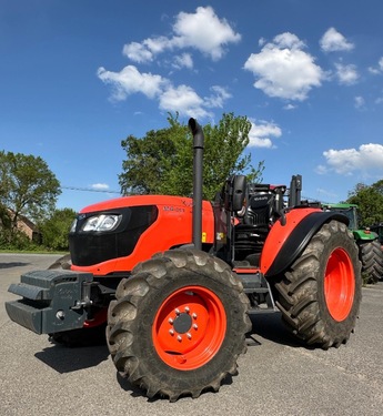 <strong>Kubota M4063 ROPS</strong><br />