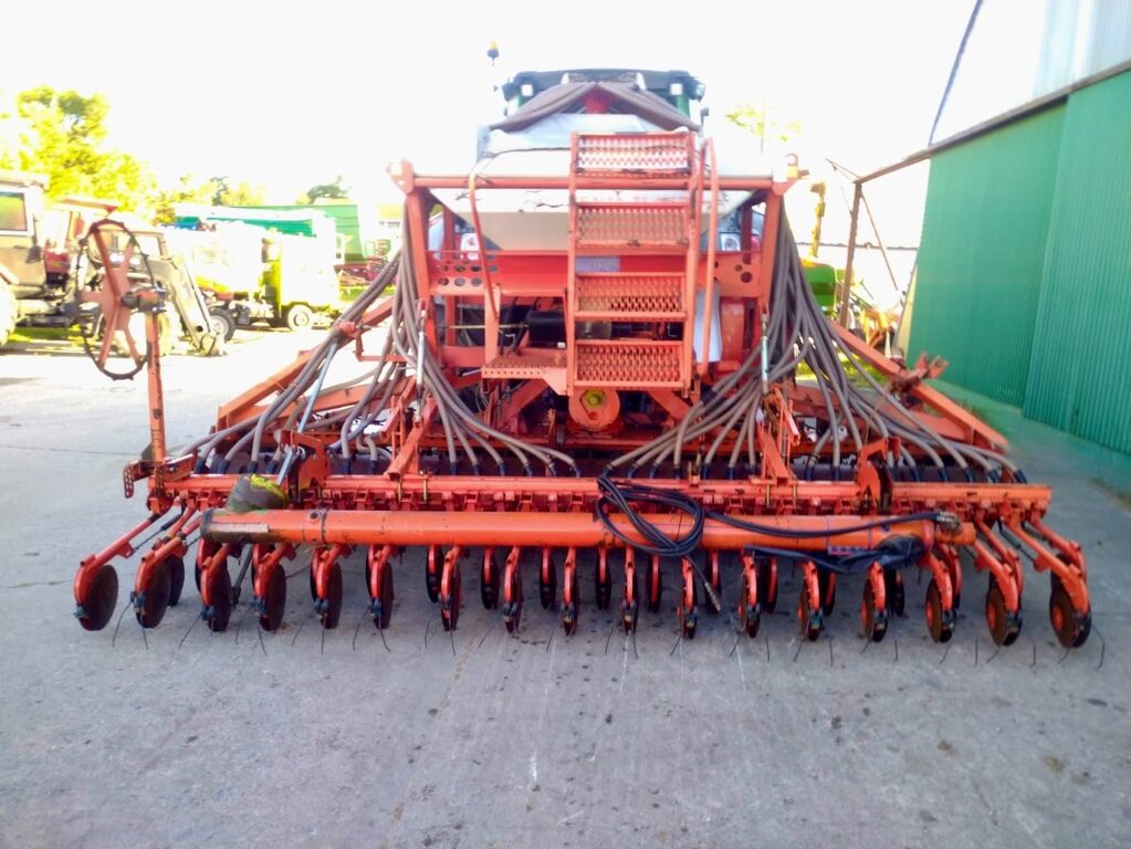 Kuhn Venta TI 450  2