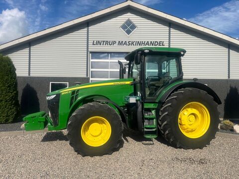 John Deere 8320R