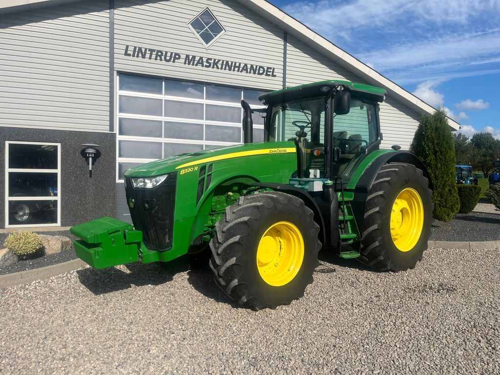 John Deere 8320R 2