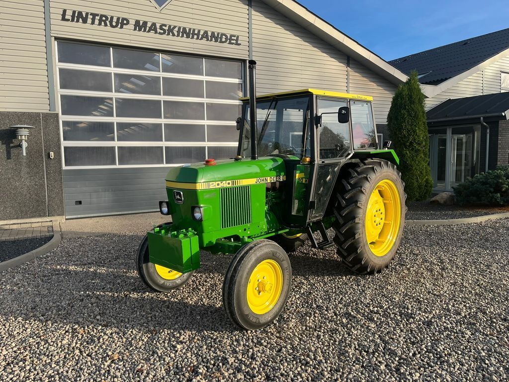 John Deere 2040  2