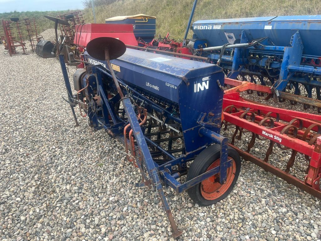 CLB 250 2