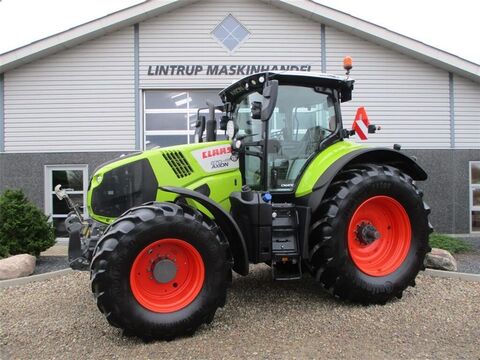 Claas AXION 870 CMATIC med frontlift og front PTO, GPS