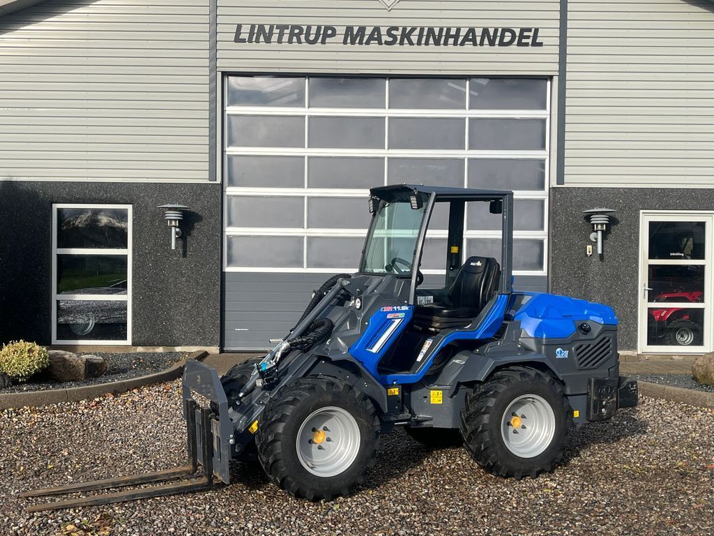 11.6 k Med pallegafler og multiskovl 1