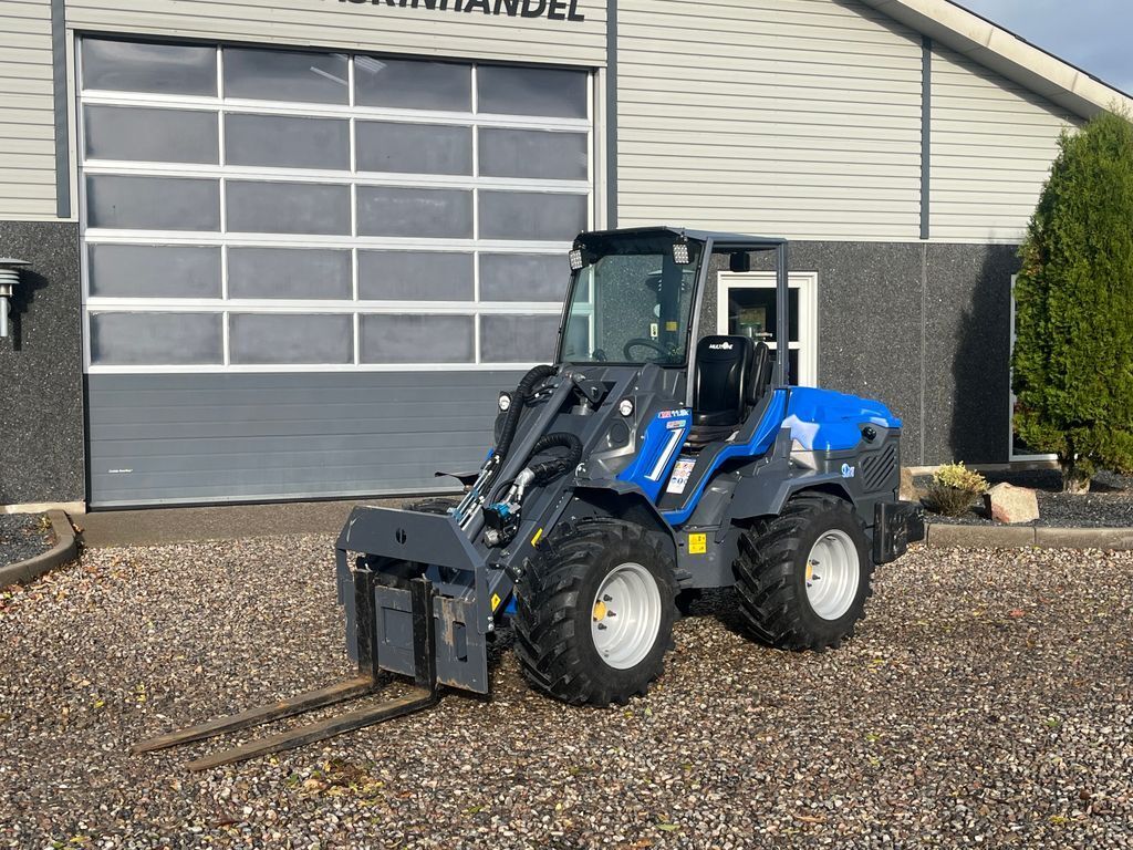 11.6 k Med pallegafler og multiskovl 2