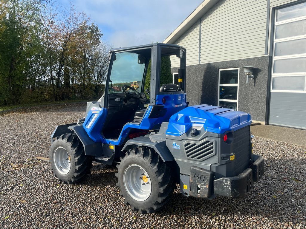 11.6 k Med pallegafler og multiskovl 3