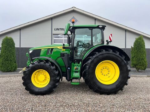 John Deere 6R 215 Command Pro med frontlift
