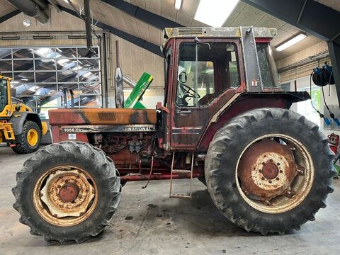 Case IH 1056 XL