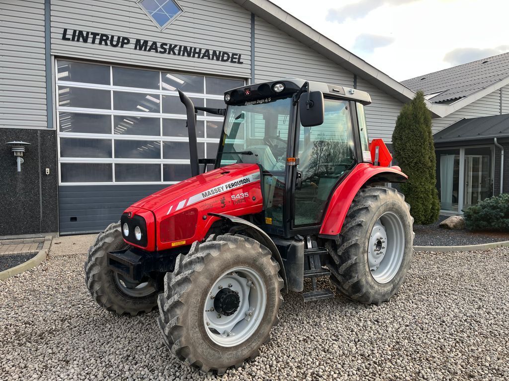 Massey Ferguson 5435  2