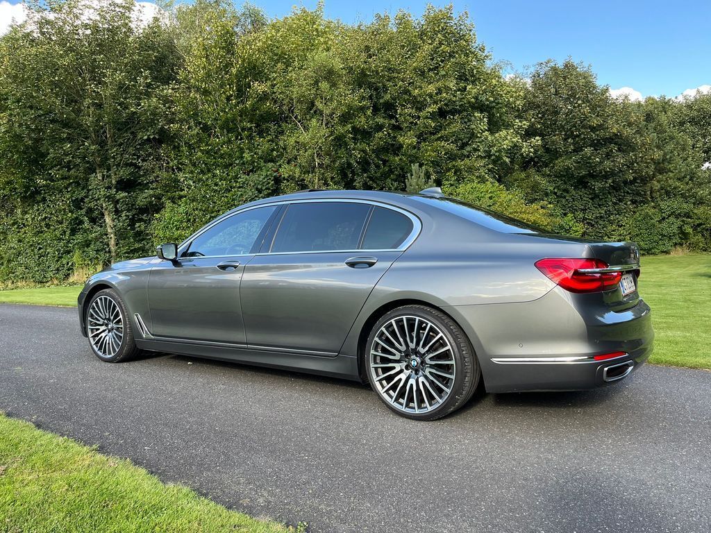BMW 730 LD Lang model, X-drive og 4hjulsstyring samt 3