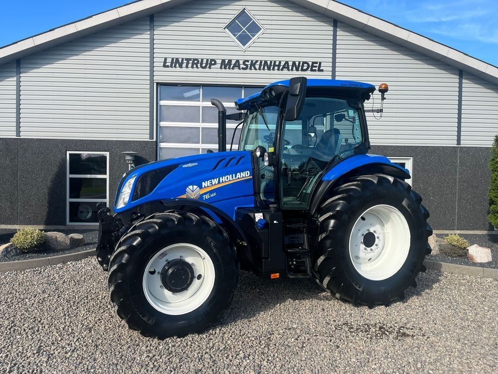 New Holland T6.165 AutoCommannd med frontlift 1