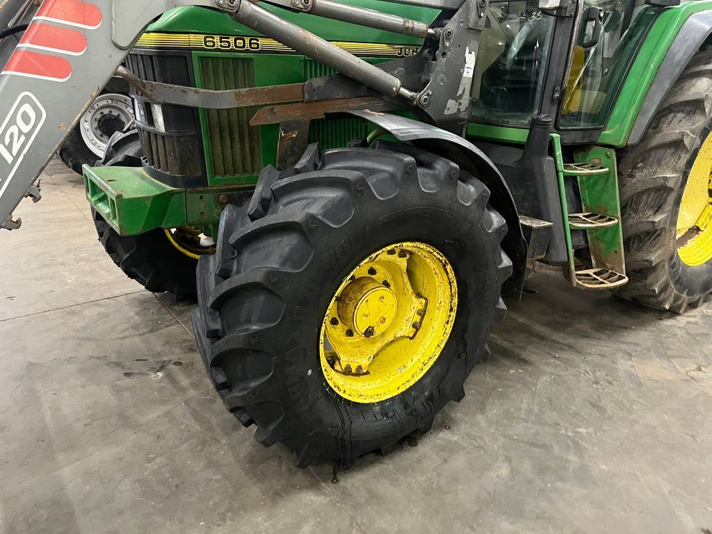 John Deere 6506 Med frontlæsser og vendegear ved rattet sam 2