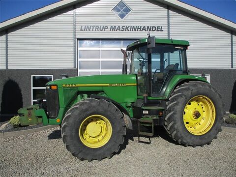 John Deere 8300