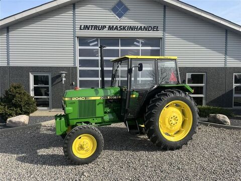 John Deere 2040 