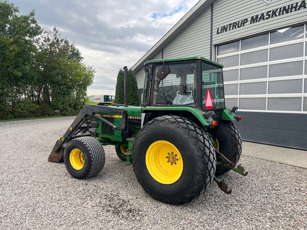 John Deere 1640  3