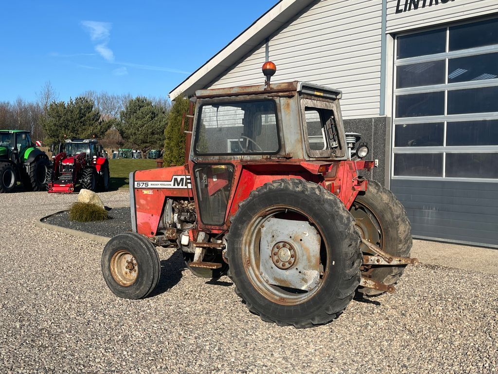 Massey Ferguson 575 8 gears model 3