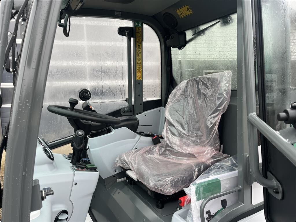 Kramer KL25.5T  med Teleskoparm, så den har stor rækkev 3