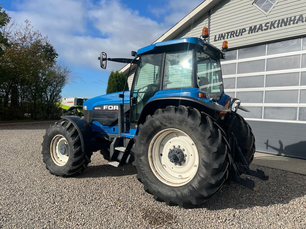 New Holland 8670  3