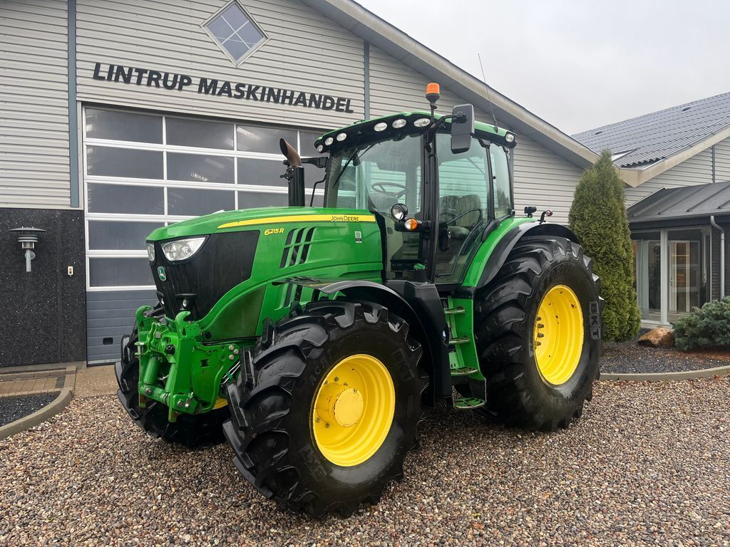 John Deere 6215R 2