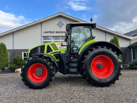 Claas Axion 930 CMatic Med næsten nye dæk, frontlift o