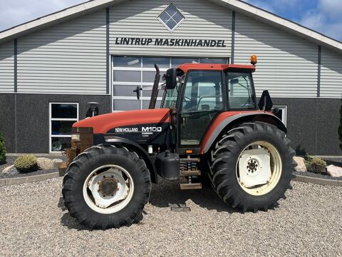 New Holland M100 Med frontlift og turbo
