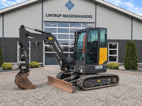 Sonstige ECR 25 D Den har 2 speed, lys, lukket kabine med