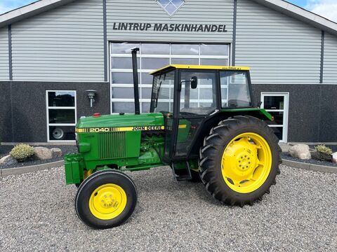 John Deere 2040 Med nye dæk hele vejen rundt